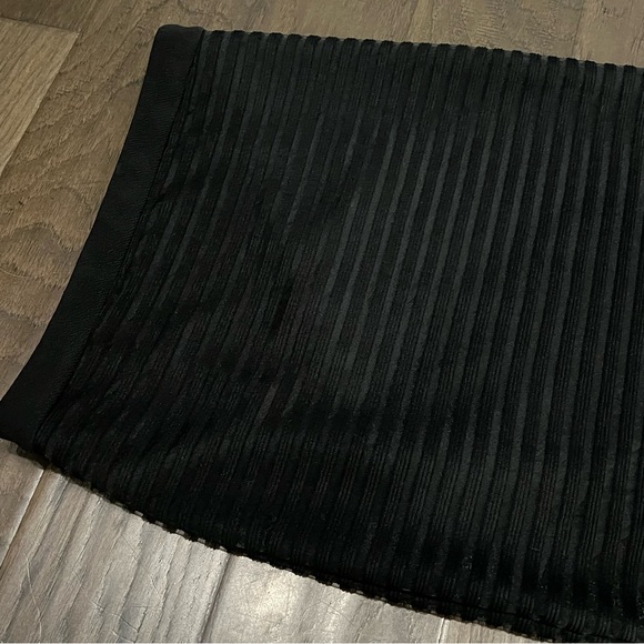 Ava. Pencil Skirt - Picture 2 of 9